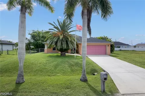 110 NW 25th Ter, Cape Coral, FL 33993