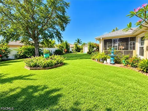 2208 NW 1st Pl, Cape Coral, FL 33993