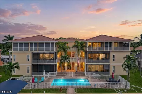 4610 SE 5th Pl #201, Cape Coral, FL 33904