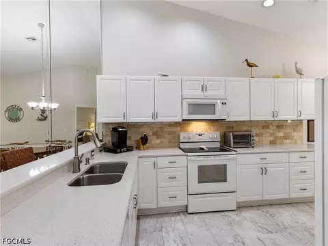 Kitchen - 3652 Stone Way, Estero, FL 33928 photo 5 of 8