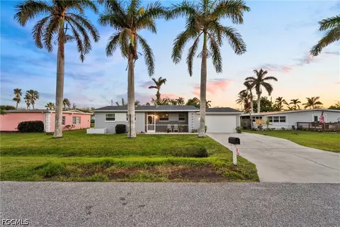 9893 Birr St, Fort Myers, FL 33919