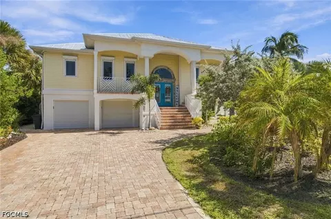 1034 Fish Crow Rd, Sanibel, FL 33957
