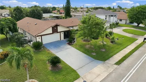 1832 Bolado Pkwy, Cape Coral, FL 33990