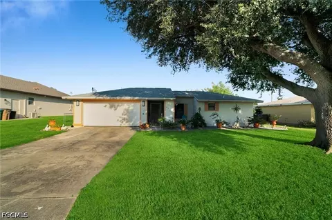4021 SE 1st Ct, Cape Coral, FL 33904