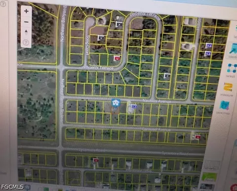211 Nautilus Ave, Labelle, FL 33935 photo 4