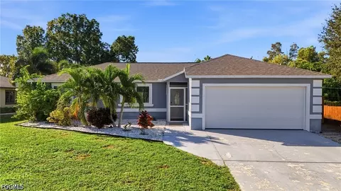 8470 Butternut Rd, Fort Myers, FL 33967