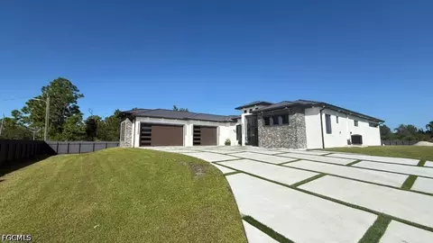 Exterior - 7620 23rd Pl, Labelle, FL 33935 photo 1 of 1
