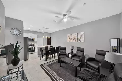 13201 1st St #203, Fort Myers, FL 33905