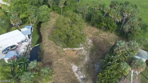 8581 Ortiz Cir, Fort Myers, FL 33905