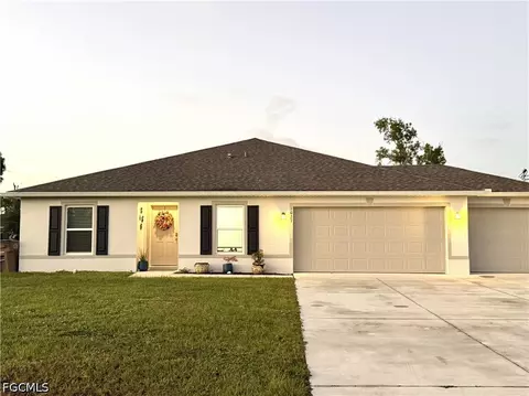 1027 NE 32nd Ln, Cape Coral, FL 33909