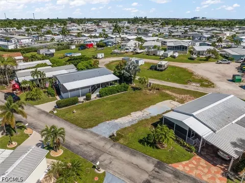 32 Ronald Dr, Fort Myers, FL 33908
