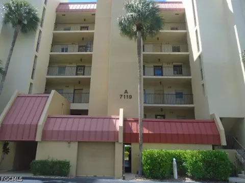 7119 Lakeridge View Ct #403, Fort Myers, FL 33907