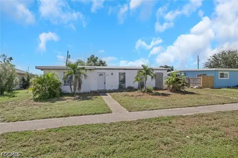 840 Conreid Dr NE, Port Charlotte, FL 33952