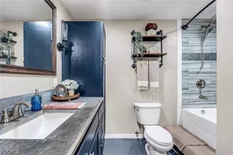 Bath - 145 Howe Ave, Labelle, FL 33935 photo 2 of 2