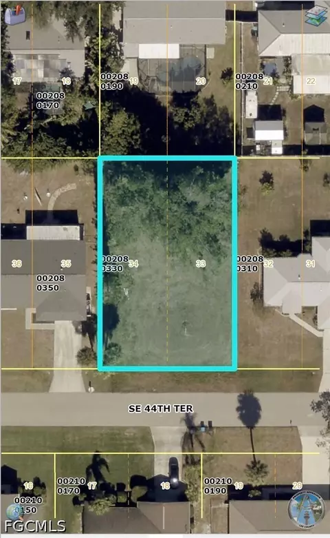 137 SE 44th Ter, Cape Coral, FL 33904