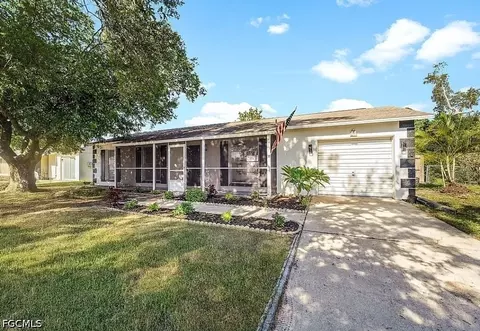 977 Winsome Rd, North Fort Myers, FL 33903