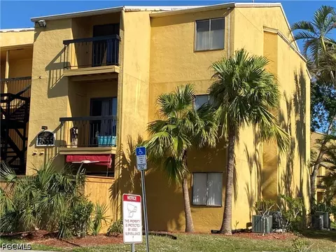 2855 Winkler Ave #124, Fort Myers, FL 33916