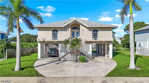 126 Greenview St, Marco Island, FL 34145