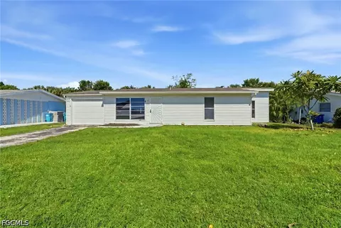 871 Lake Mcgregor Dr, Fort Myers, FL 33919