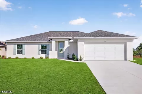 915 NW 9th Pl, Cape Coral, FL 33993