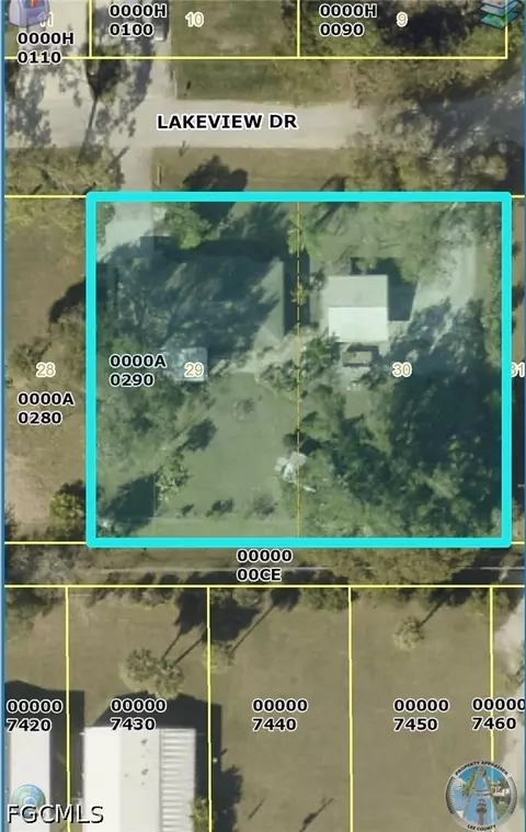 369 Lakeview Dr, North Fort Myers, FL 33917