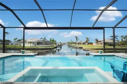 3724 SW 1st Pl, Cape Coral, FL 33914