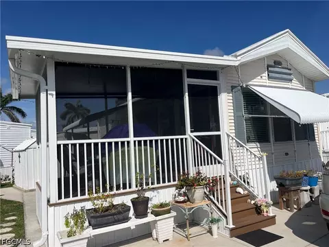 200 Sunglow Ln #1, Fort Myers, FL 33908