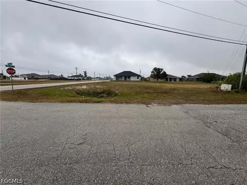 2 NW 21st Ave, Cape Coral, FL 33993