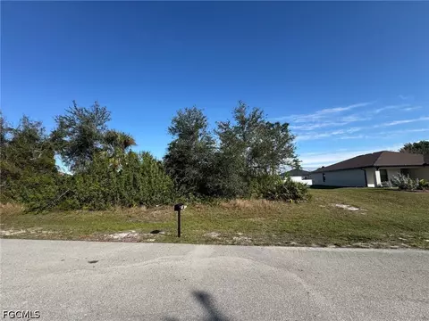 3601 NE 18th Pl, Cape Coral, FL 33909