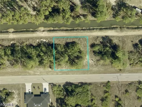 1331 E 12th St, Lehigh Acres, FL 33972