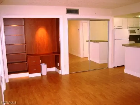975 9th Ave S #4, Naples, FL 34102 photo 5