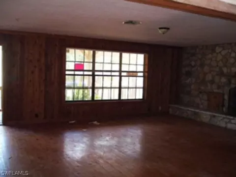 20587 Charing Cross Cir, Estero, FL 33928 photo 3
