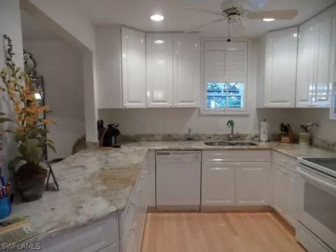 Undisclosed, Naples, FL 34102 photo 6