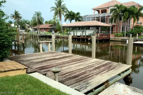 453 Seagull Ave, Naples, FL 34108 photo 2