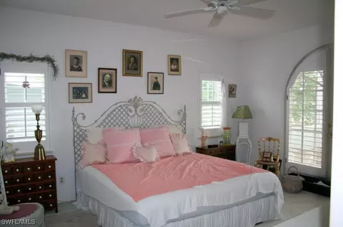 453 Seagull Ave, Naples, FL 34108 photo 9
