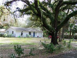 455 Christopher Ct, Labelle, FL 33935 photo 2