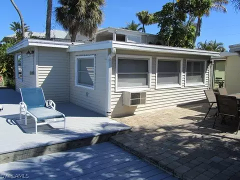 2606 Second St, Matlacha, FL 33993 photo 4