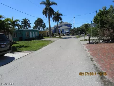 2606 Second St, Matlacha, FL 33993 photo 2