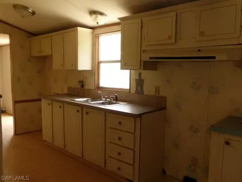 742 Midstate Loop, Clewiston, FL 33440 photo 9
