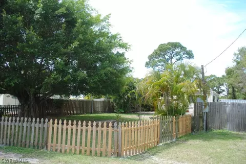 11311 Stringfellow Rd, Bokeelia, FL 33922 photo 2