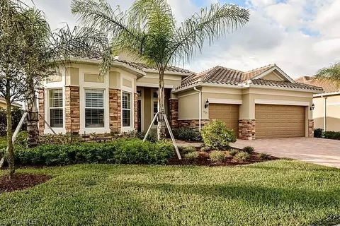 9325 Quarry Dr, Naples, FL 34120 photo 3