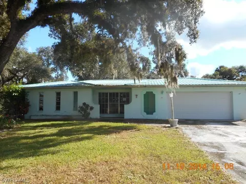 4512 Springview Cir, Labelle, FL 33935 photo 1