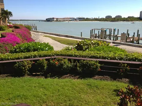 Undisclosed, Naples, FL 34113 photo 2