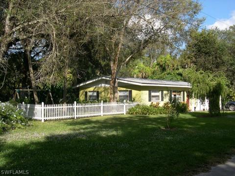 266 5th Ave, Labelle, FL 33935 photo 1