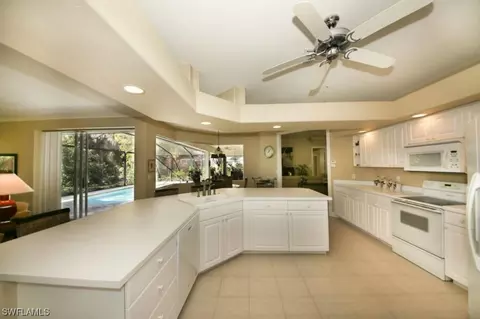 4945 Berkeley Dr, Naples, FL 34112 photo 12
