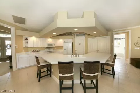 4945 Berkeley Dr, Naples, FL 34112 photo 10