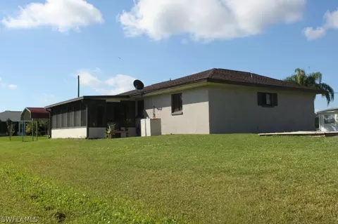 1079 Jerdik Dr, Moore Haven, FL 33471 photo 2