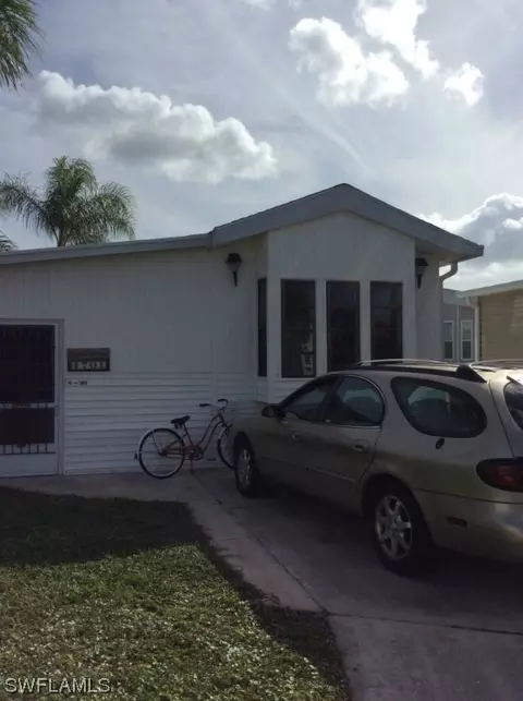 4701 Split Log Ln W, Estero, FL 33928 photo 2