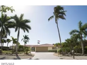 2 E Pelican St, Naples, FL 34113 photo 2