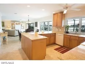 2 E Pelican St, Naples, FL 34113 photo 8